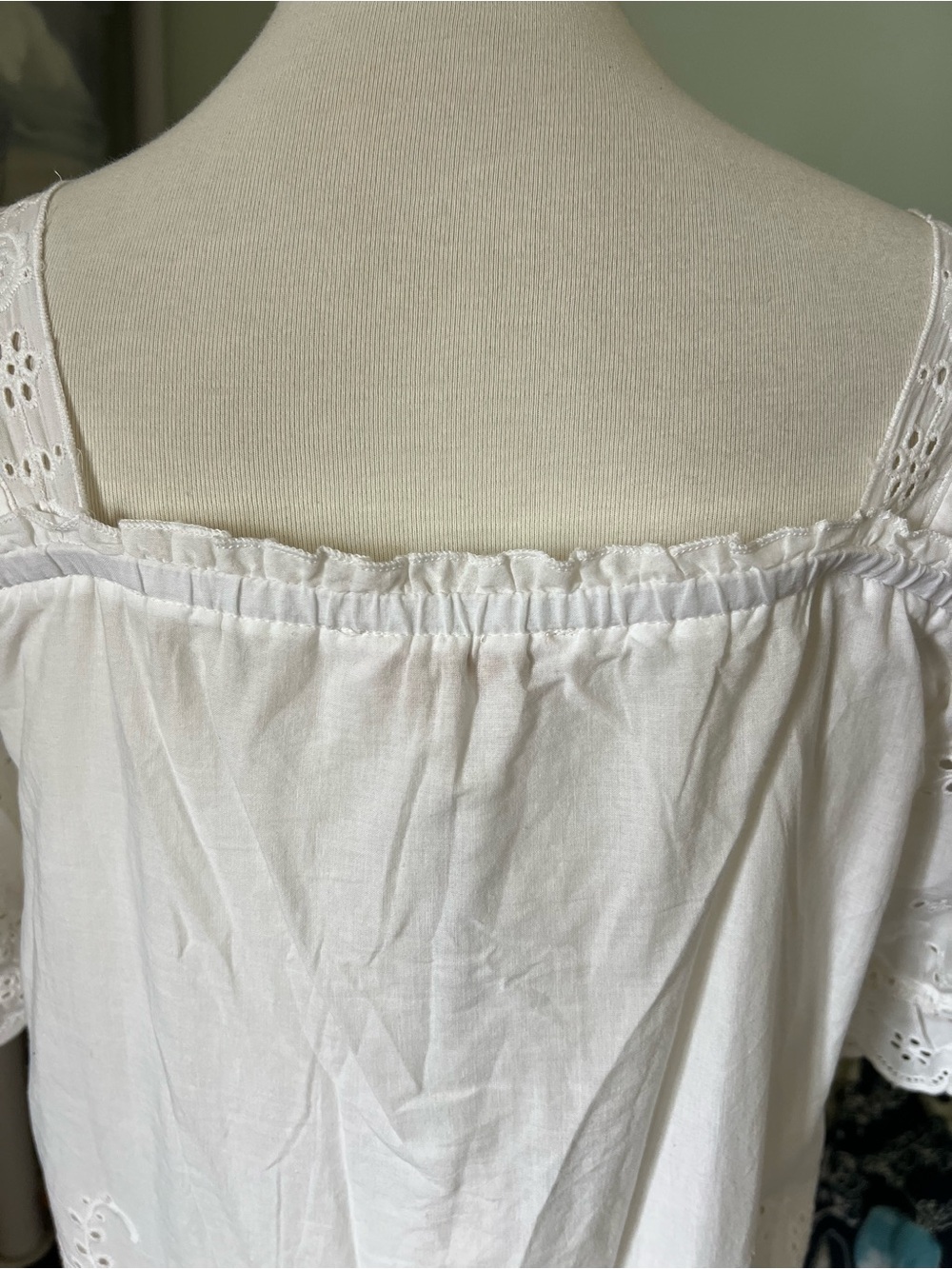Jennifer & Grace White Eyelet Medium Lace Button-Front Women's 100% Cotton Top - Picture 8 of 15
